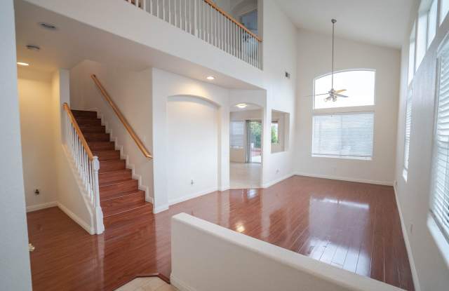 Stevenson Ranch 3 Bedroom Home for Rent! Gallery 3