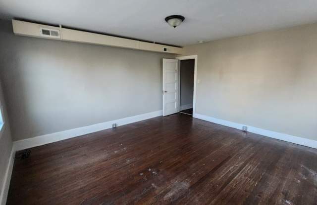 722 W Maple Ave photos photos