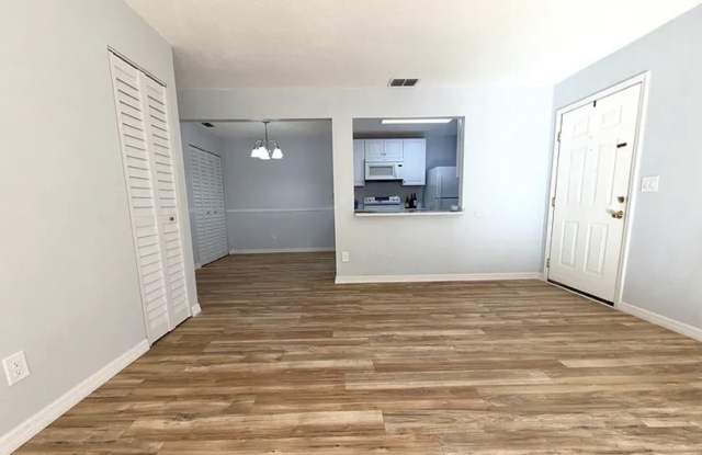 3401 Oak Trail Run Gallery 2