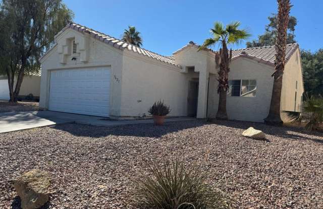 Single Story 3 bedroom with Fresh Paint  New Flooring + Blinds Inside! Owner pays HOA dues. All appliances too! photos photos