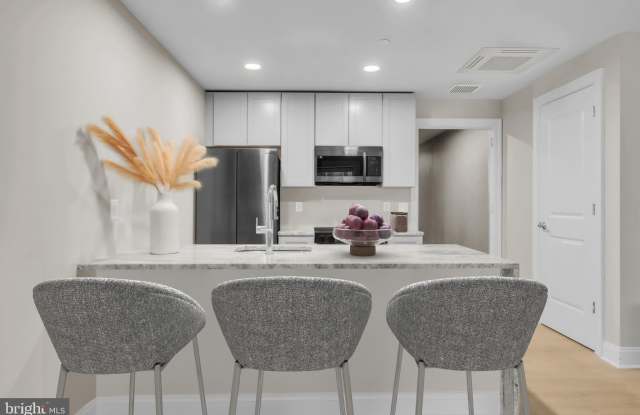 1801 MARKET Street unit: 2124 photos photos