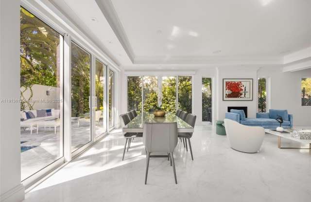 2760 Brickell Ct photos photos