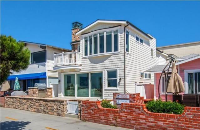 304 East Oceanfront - 304 E Oceanfront, Newport Beach, CA 92661