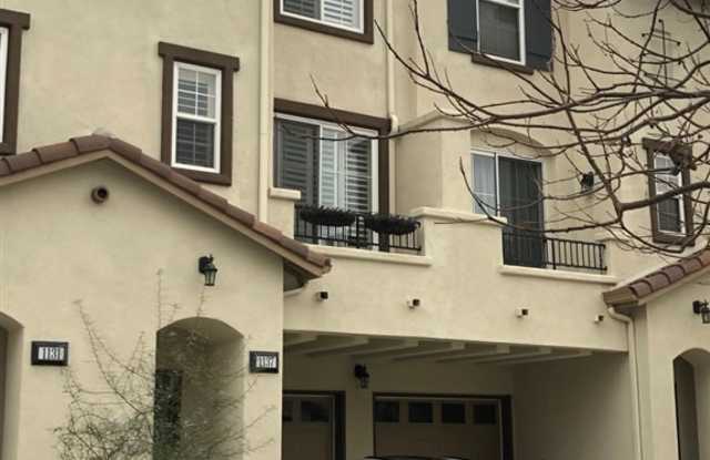1137 Terracina Lane Gallery 2
