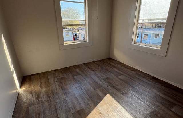 613  N Eye St. photos photos