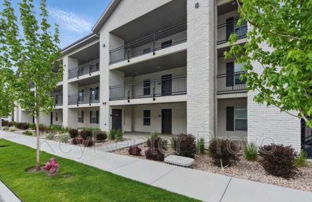 64 W 600 S photos photos