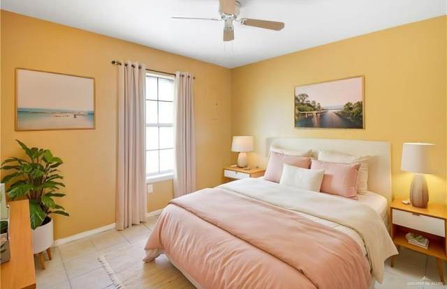 1309 W Saint Francis Avenue W Gallery 4