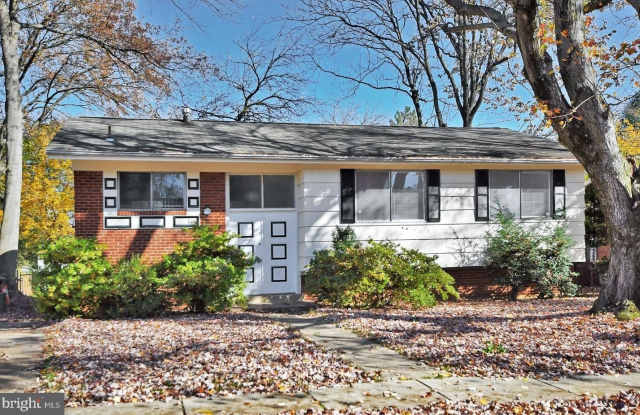 811 WHITTINGTON TERRACE photos photos