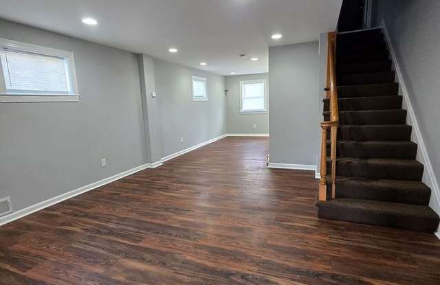 999 Elton Avenue Gallery 3
