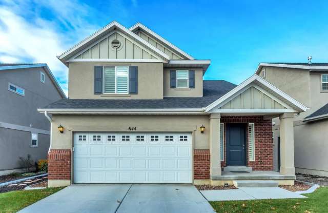 Charming 3-Bedroom Home with Fenced Yard, & Modern Comforts in Prime Pleasant Grove Location photos photos