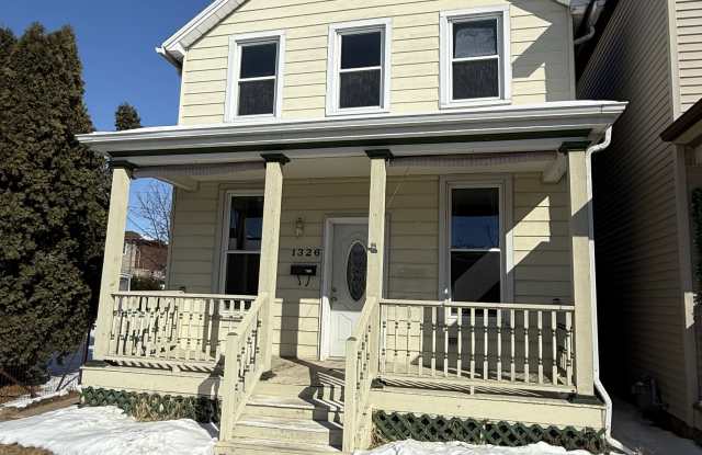 1326 Elm Street photos photos