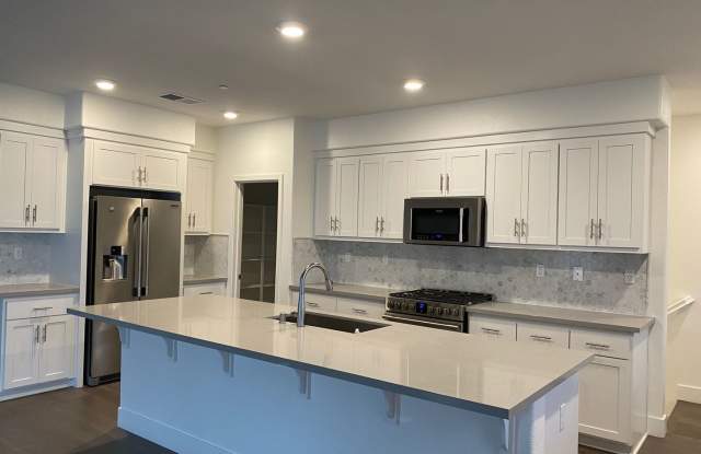 $3,290 / 2 BR STUNNING 2020 MODEL HOME FOR RENT IN SOUTH HAYWARD photos photos