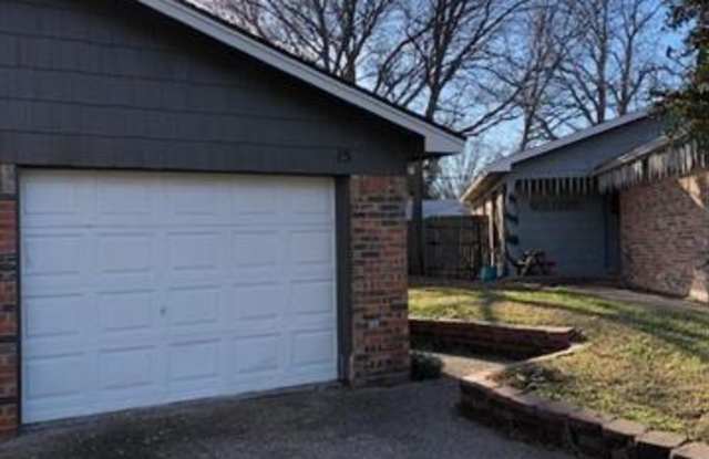 11915 Averett Court Gallery 2