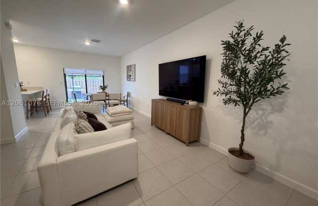 23382 SW 133rd Ct Gallery 2