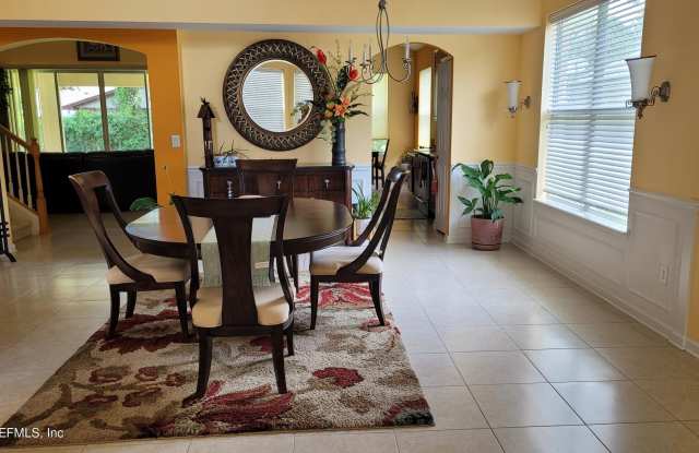 8247 HEDGEWOOD Drive Gallery 3