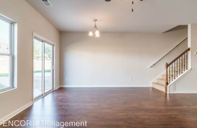 1823 Old Dogwood Gallery 3