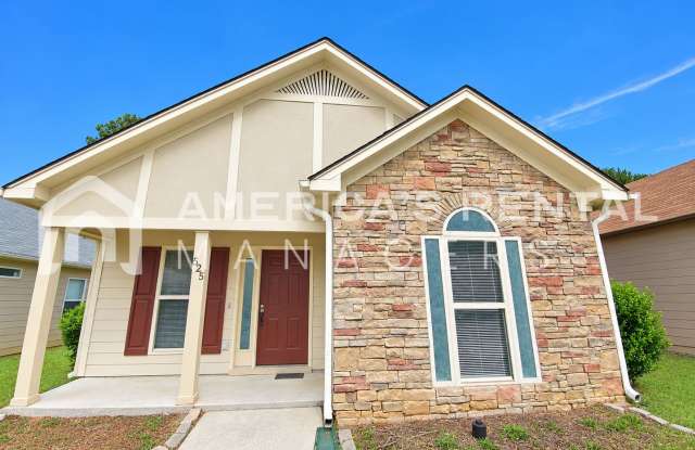 MOVE IN SPECIAL!!! - Home for rent in Pell City! - Sign an 18 Month lease to receive an incentive equal to 1 FREE MONTH!!! Gallery 1