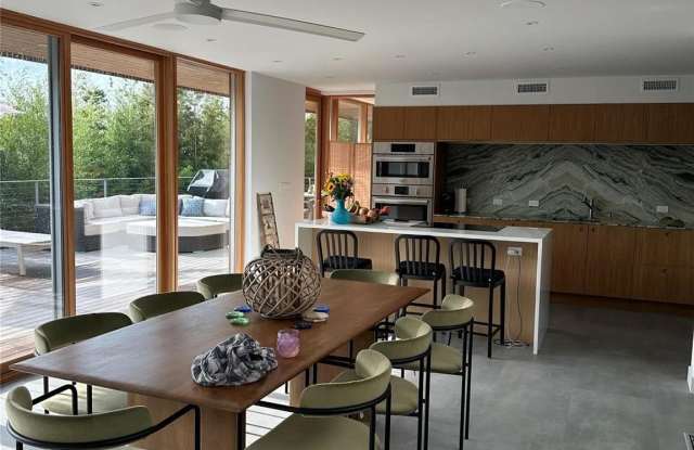 25 Sloop Walk Gallery 2