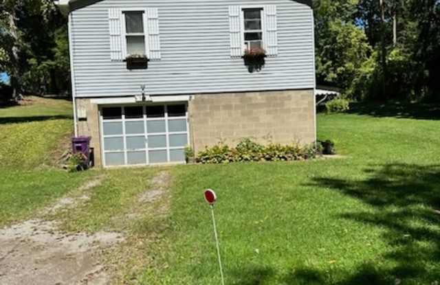 1 Bedroom 1 Bath house - 110 Steurnagel Lane, Plum, PA 15147 1 Bedroom 1 Bath house - 110 Steurnagel Lane, Plum, PA 15147