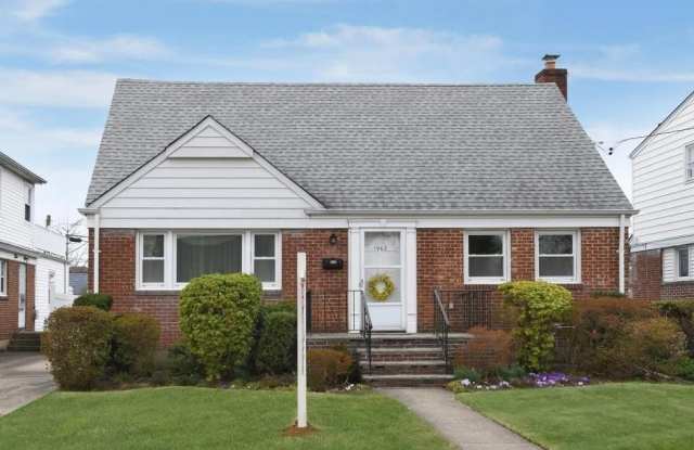 1967 Stewart Avenue photos photos