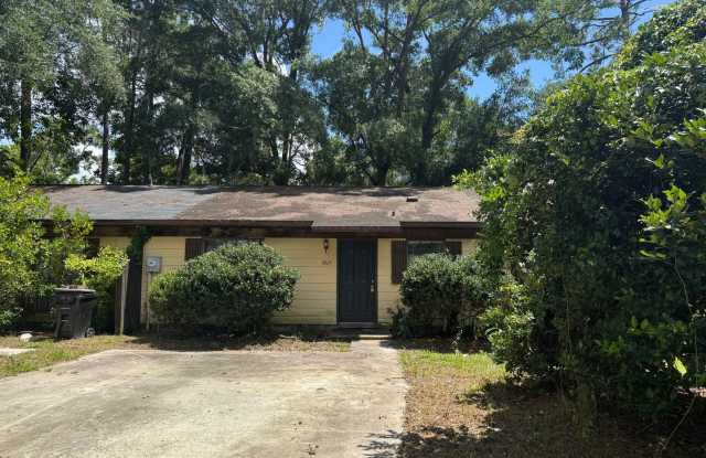 2/2 in Tower Oaks photos photos