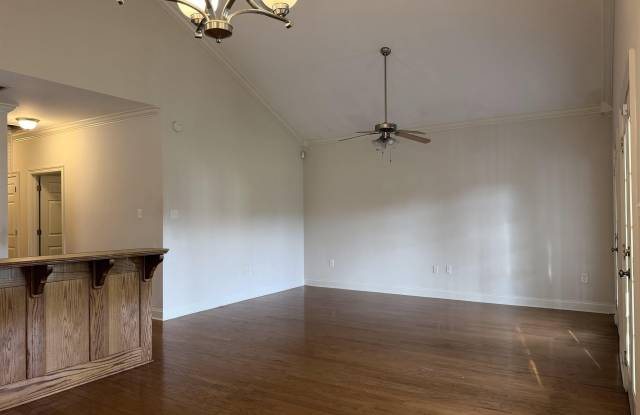 38035 Post Office Rd Gallery 4