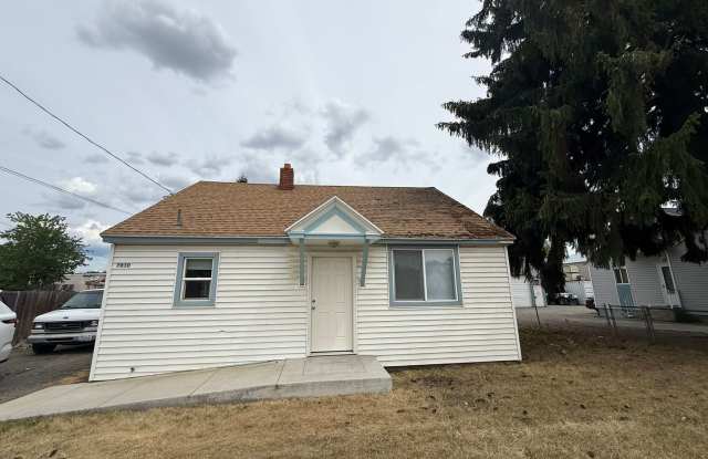 2/1 Updated Hillyard Home photos photos