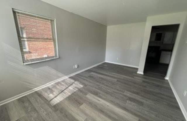 6214 Ambleside Drive Gallery 2