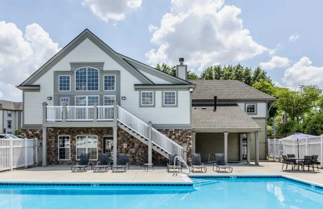 Riverchase Apartments Gallery 1