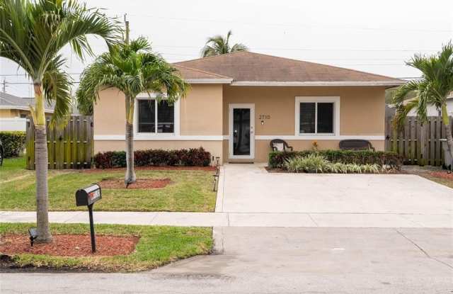 2710 NW 5 ST photos photos 2710 NW 5 ST photos photos