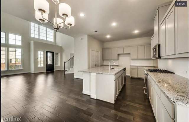 4929 Shore Crest Dr Gallery 2