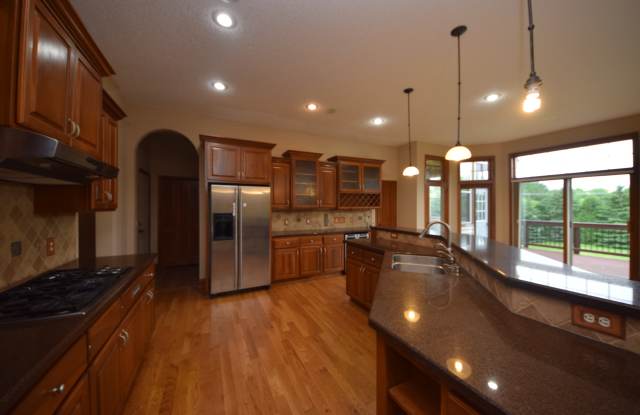 637 Woodland Way Gallery 2