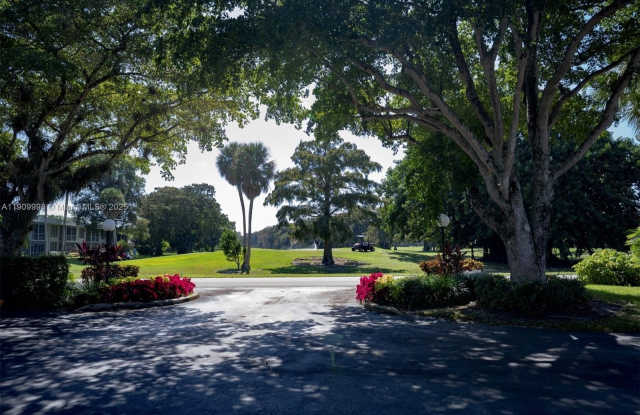 4017 N Cypress Dr photos photos