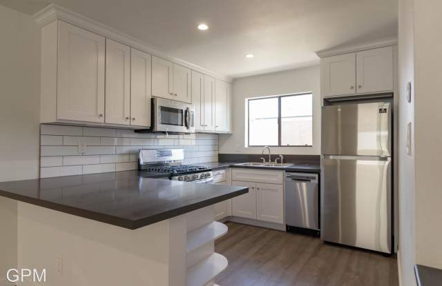 829 E Maple St Unit #8 Gallery 3