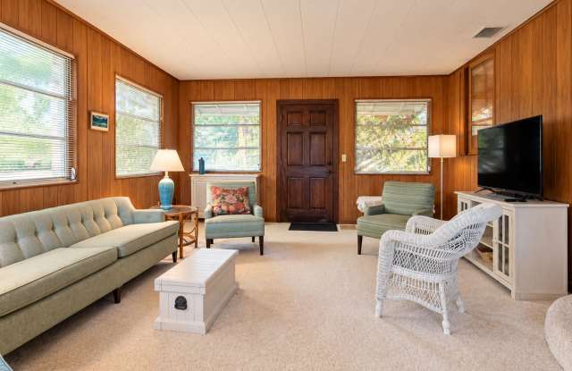 Furnished Seasonal Rental Near the Beach Gallery 4