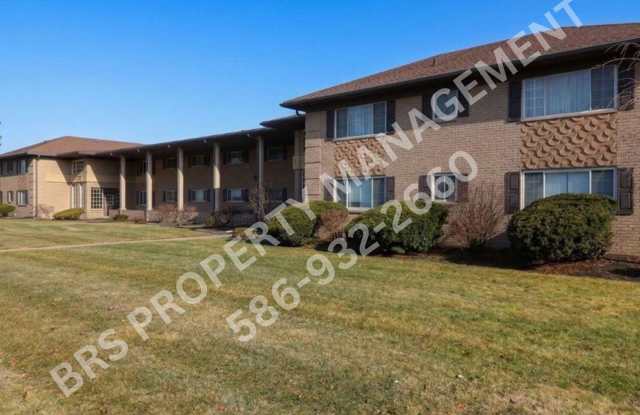 Upper end-unit condo in desirable Rochester Hills photos photos