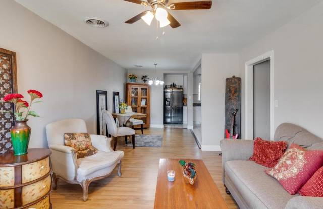 801 Pecan Street photos photos