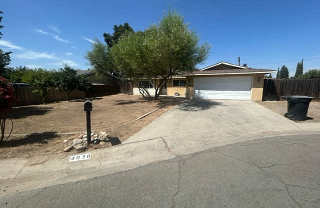 *Wait list full- Currently not accepting applications* Updated 3 Bedroom 2 Bathroom Home in Visalia! photos photos