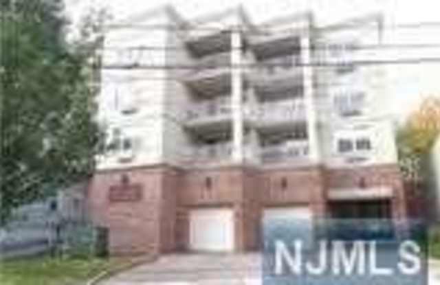547 Gorge Road - 547 Gorge Road, Cliffside Park, NJ 07010