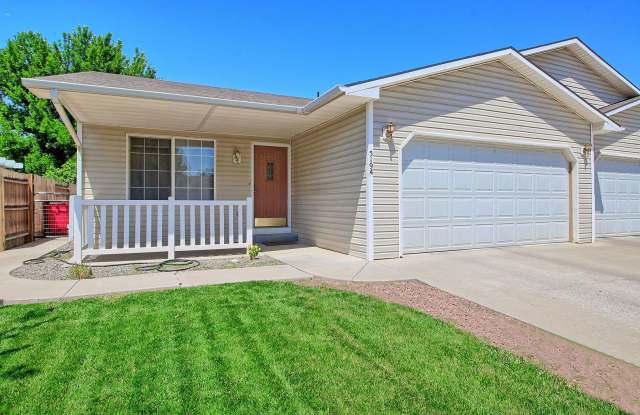 3 bedroom 2 bath Duplex photos photos