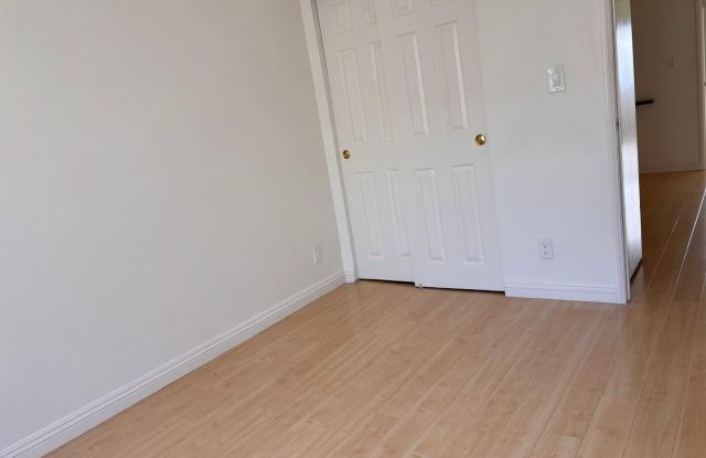 Welcome to 955 Figueroa Terrace. Gallery 3