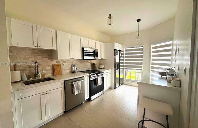 14305 SW 57th Ln photos photos