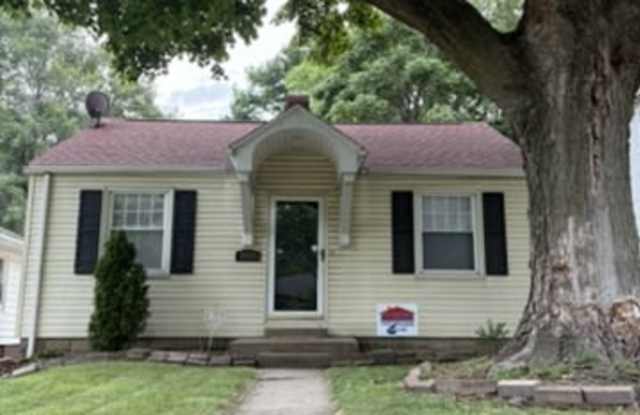 2409 S 11th St photos photos