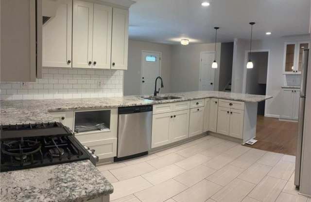 1744 Oak Ridge Way Gallery 4