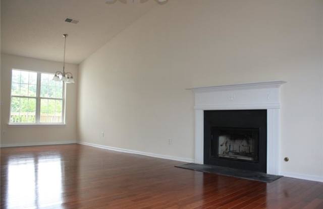 2221 Dresden Green NW Gallery 2