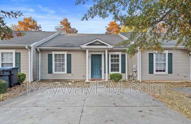 2011 Summer Valley Way photos photos