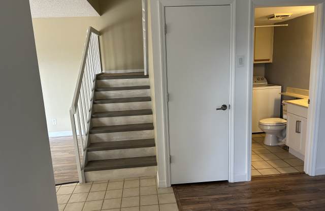 2946 Poplar Avenue photos photos
