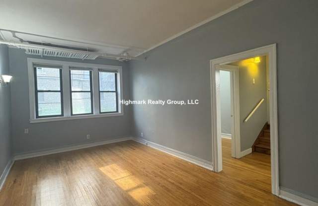 1321 1/2 West Estes Ave. Gallery 2