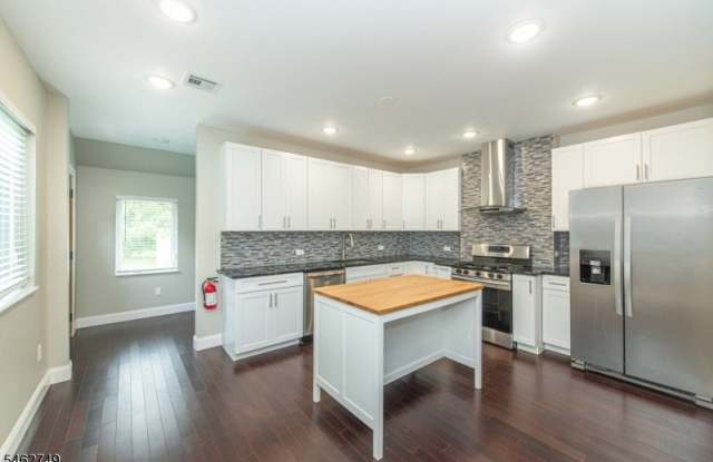 38 Buttonwood Rd Gallery 2