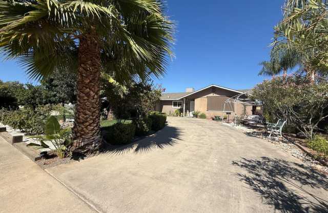 Spacious 3 Bedroom 2 Bath Home in Dinuba. photos photos Spacious 3 Bedroom 2 Bath Home in Dinuba. photos photos